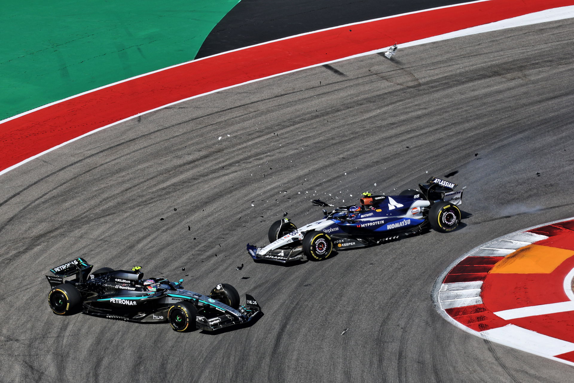 Sainz locks up and collides with Antonelli